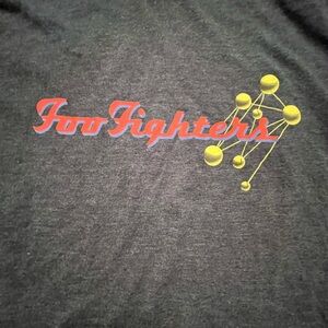 Foo Fighters Charcoal Graphic Tee. EUC 🎸🤘🎼